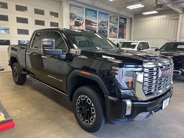 Used 2024 GMC Sierra 3500 Denali w/ Denali Reserve Package AWD/4WD image 4