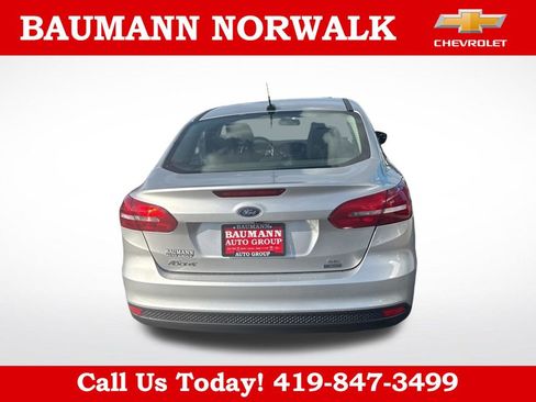 Used 2018 Ford Focus SE FWD image 13