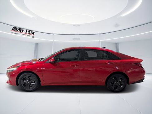 Used 2023 Hyundai Elantra SEL FWD image 6
