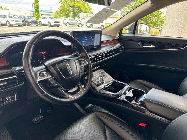 Used 2022 Lincoln Nautilus Reserve AWD/4WD image 11