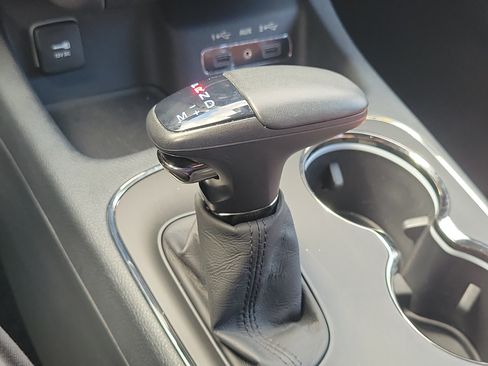 Used 2019 Dodge Durango R/T w/ Technology Group RWD image 24