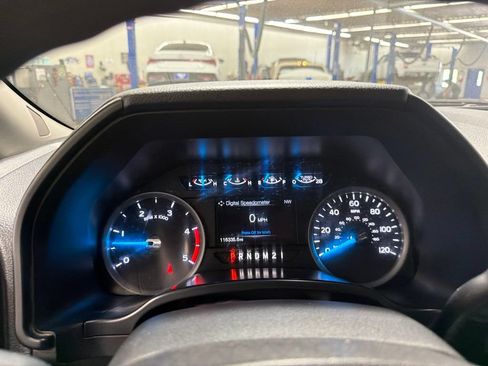 Used 2017 Ford F350 XLT w/ XLT Value Package AWD/4WD image 19