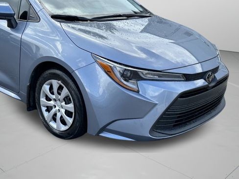 Used 2025 Toyota Corolla LE FWD image 32