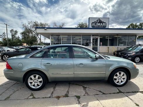 Used 2005 Ford Five Hundred SEL FWD image 8
