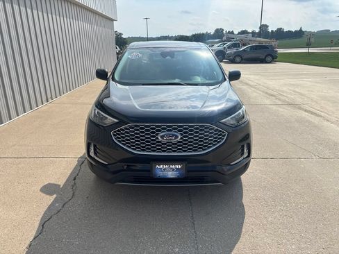 Certified 2023 Ford Edge SEL w/ Convenience Package AWD/4WD image 2