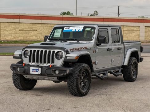 Used 2023 Jeep Gladiator Mojave w/ LED Lighting Group AWD/4WD image 3