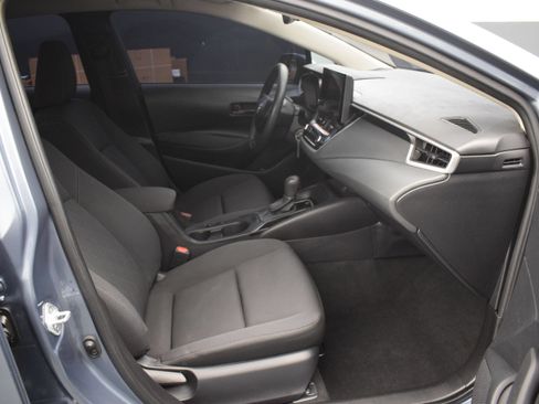 Used 2025 Toyota Corolla LE FWD image 10