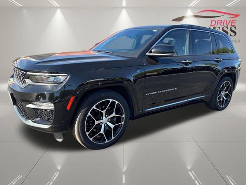 Used 2022 Jeep Grand Cherokee Summit AWD/4WD image 4