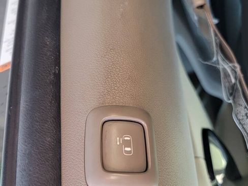 Used 2015 Kia Sedona EX w/ EX Premium Package FWD image 25