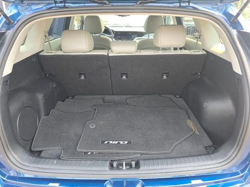 Used 2022 Kia Niro Touring Special Edition FWD image 14