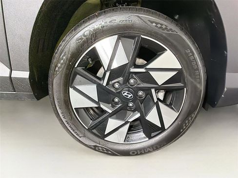 Used 2024 Hyundai Kona SEL AWD/4WD image 33