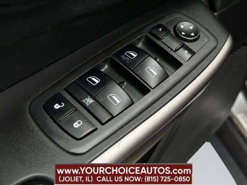 Used 2019 Jeep Cherokee Latitude w/ Popular Appearance Group AWD/4WD image 18