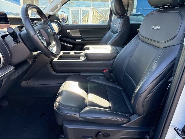 Used 2025 Ford Expedition Platinum AWD/4WD image 21