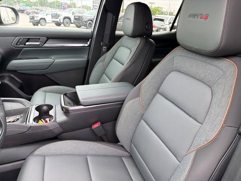New 2026 GMC Terrain AT4 w/ Convenience Package III AWD/4WD image 18