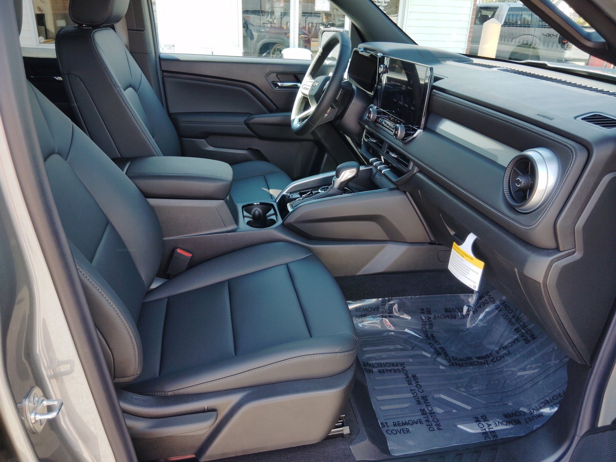 New 2026 Chevrolet Colorado LT w/ LT Convenience Package AWD/4WD image 32