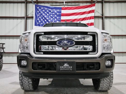 Used 2016 Ford F250 King Ranch w/ FX4 Off-Road Package image 2