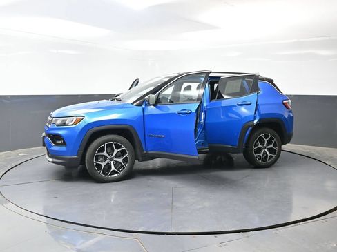 Used 2025 Jeep Compass Limited AWD/4WD image 59