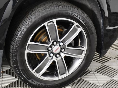 Used 2017 GMC Acadia Denali w/ Technology Package AWD/4WD image 54