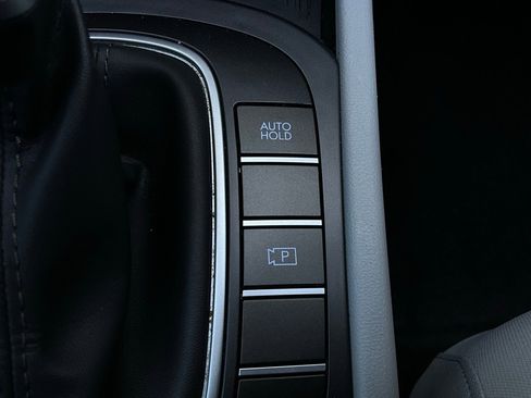 Used 2025 Hyundai Kona SEL image 24