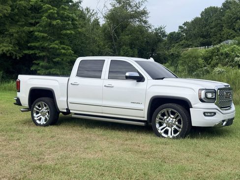 Used 2018 GMC Sierra 1500 Denali w/ Denali Ultimate Package AWD/4WD image 7
