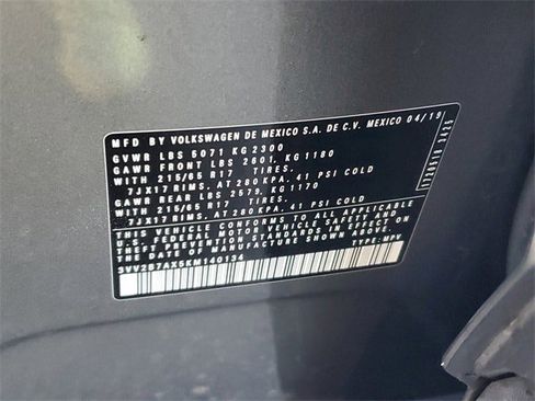 Used 2019 Volkswagen Tiguan SE w/ Panoramic Sunroof Package image 30