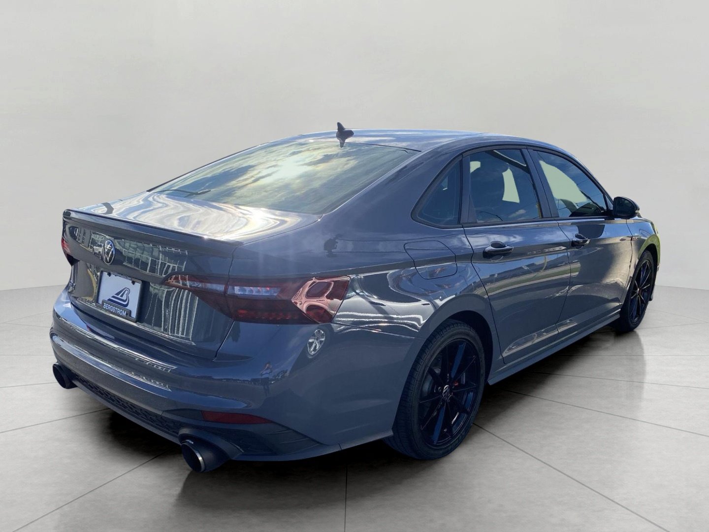 Used 2024 Volkswagen Jetta GLI 40th Anniversary Edition FWD image 10
