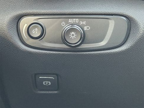 Used 2025 Chevrolet Blazer RS image 21