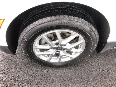 Used 2024 Chevrolet Equinox LT w/ LPO, Floor Liner Package image 10