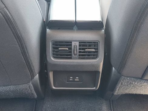 Used 2023 Nissan Rogue SV FWD image 21