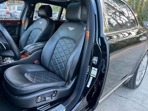 Used 2014 Bentley Mulsanne image 4