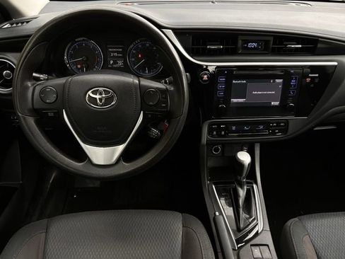 Used 2017 Toyota Corolla LE image 13