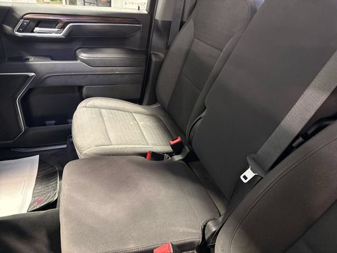 Used 2023 Chevrolet Silverado 1500 LT AWD/4WD image 23