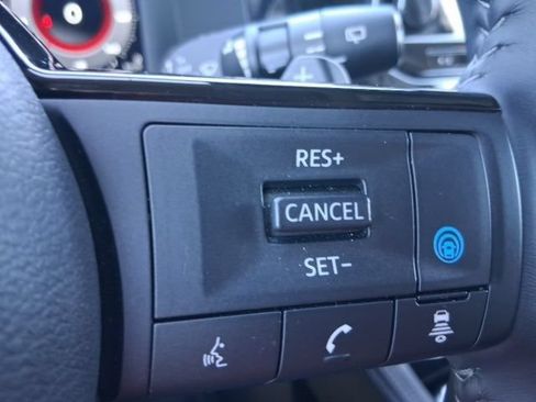 Used 2024 Nissan Pathfinder Platinum w/ Cargo Package AWD/4WD image 22