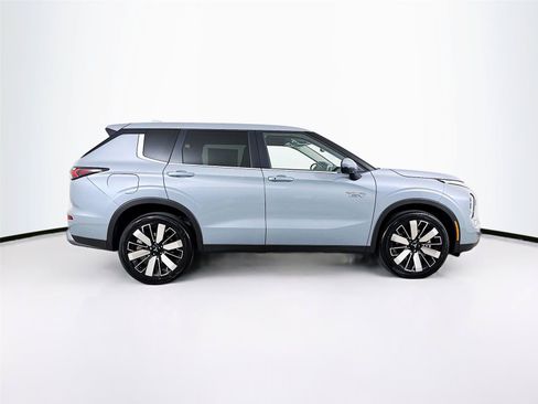 New 2026 Mitsubishi Outlander SE AWD/4WD image 12