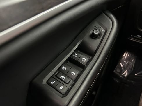 Used 2022 Jeep Grand Cherokee Limited AWD/4WD image 23