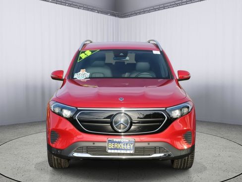 Used 2023 Mercedes-Benz EQB 300 4MATIC image 3