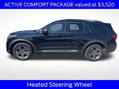 Used 2025 Ford Explorer Active w/ Active Comfort Package image 3