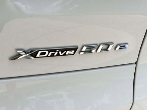 Used 2025 BMW X5 xDrive50e AWD/4WD image 34