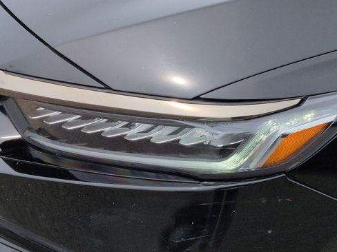 Used 2022 Honda Accord Sport image 11