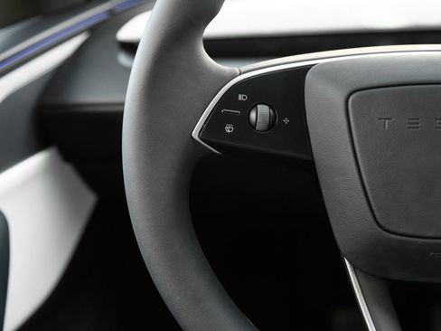 Used 2026 Tesla Model Y Long Range AWD/4WD image 14