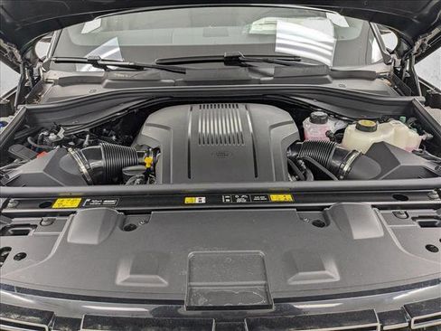 New 2025 Land Rover Range Rover Long Wheelbase SE image 25