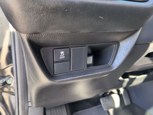 Used 2025 Honda HR-V LX image 15