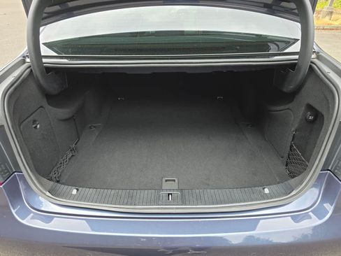 Used 2014 Mercedes-Benz E 350 4MATIC Sedan image 33