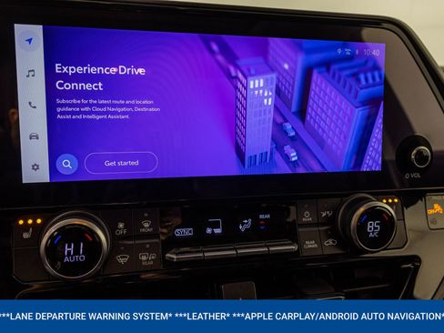 Used 2023 Toyota Highlander XLE image 7