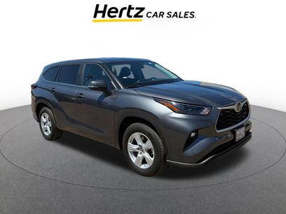 Used 2025 Toyota Highlander LE