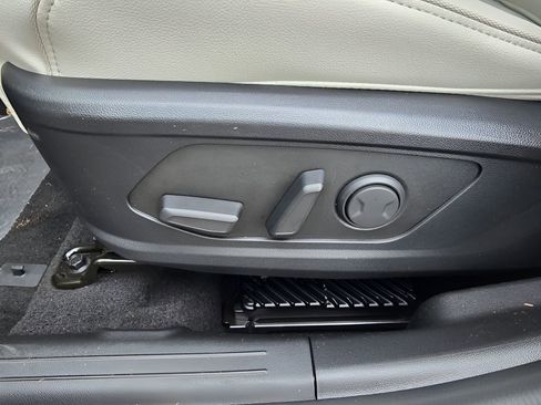 New 2026 Hyundai Tucson Limited image 16