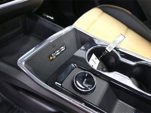 New 2026 Chevrolet Equinox ACTIV w/ Convenience Package III image 28