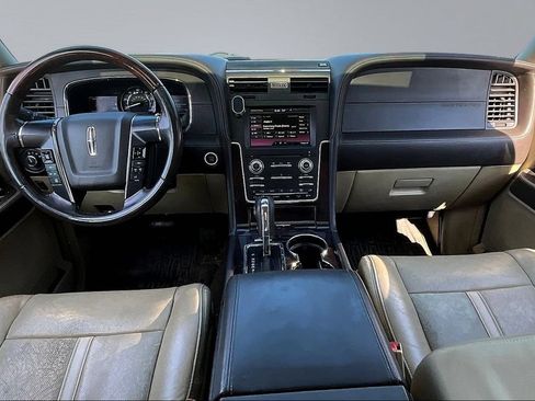 Used 2015 Lincoln Navigator 4WD w/ Equipment Group 101A Reserve image 7