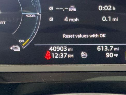 Used 2020 Audi e-tron Premium Plus AWD/4WD image 26