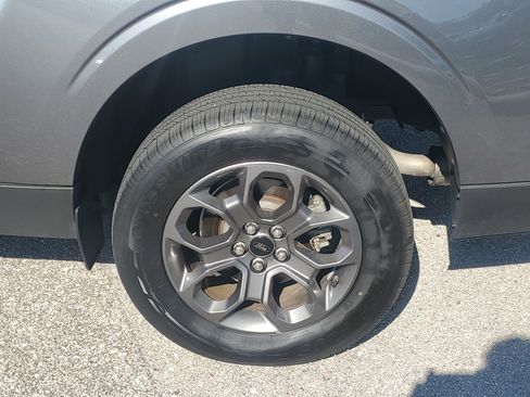 Used 2022 Ford Maverick XLT image 11